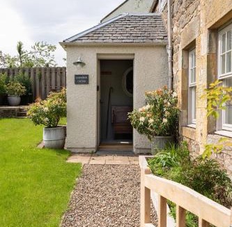 Penicuik Casa | Shepherds Cottage, Pentland Hills