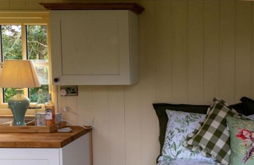 Cosford Casa | Shepherds Hut at Snowdon Farm