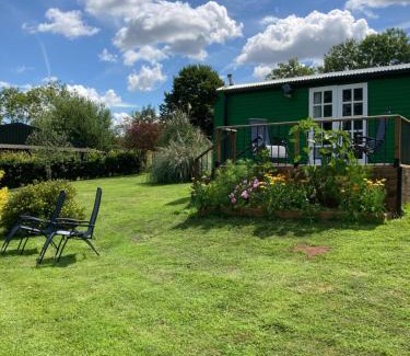 Westcott Casa | Shepherds Hut (Benny's)