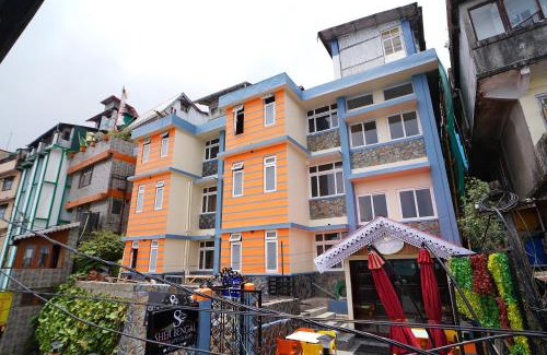 Darjeeling Hotel | Sher Bengal Darjeeling 100 Mts from Mall Road Couple Friendly