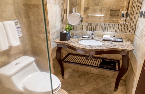 Simón Bolívar Hotel | Sheraton Guayaquil Hotel