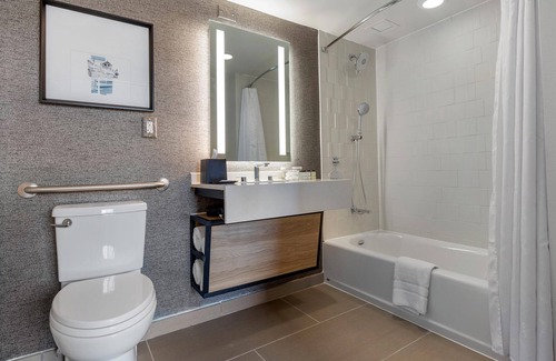 Old Town North Hotel | Sheraton Suites Old Town Alexandria