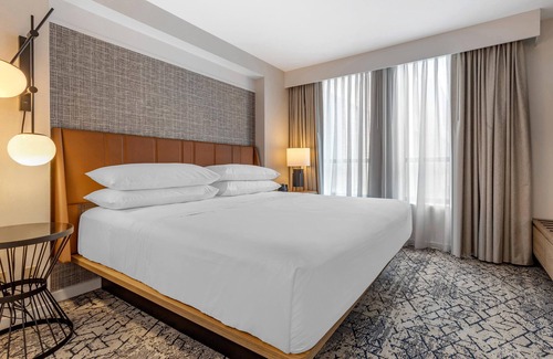 Old Town North Hotel | Sheraton Suites Old Town Alexandria