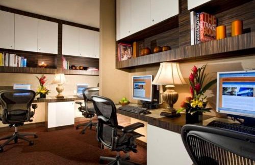 Newton Hotel | Sheraton Towers Singapore Hotel