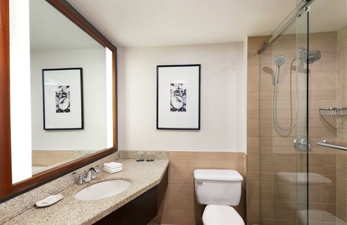 Richmond City Centre Hotel | Sheraton Vancouver Airport Hotel