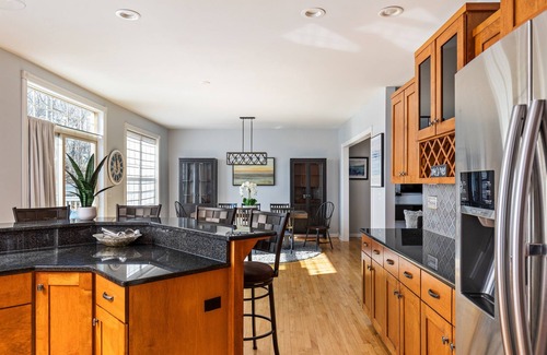 Michigan City Casa | Sheridan 4-Home Combo | 4 Hot Tubs + 18BR by Beach