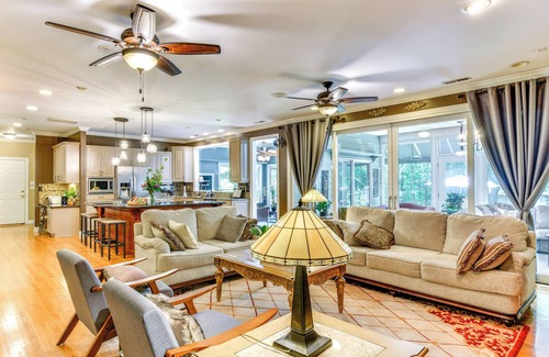 Sherrills Ford Casa | Sherrills Ford Escape w/ Hot Tub, Deck & Yard