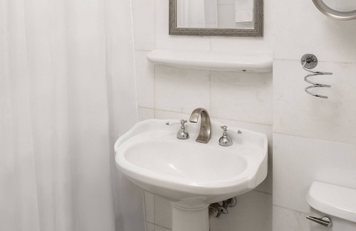 North Beach Hotel | Sherry Frontenac Oceanfront Hotel