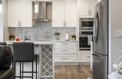 Symons Valley Casa | Sherview Retreat by Parks & Shopping 5BDRM Office