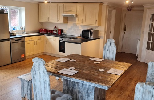 Boston Casa | Sherwood Bungalow 3 Bedroom Entire Property
