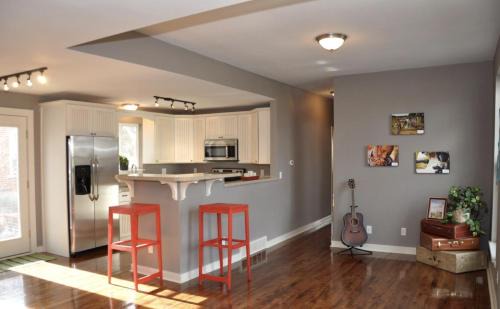 Martinez Park Casa | Sherwood Cottage - Steps from Old Town & Poudre River
