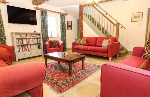Tetbury Casa | SHERWOOD, pet friendly, character holiday cottage in Tetbury