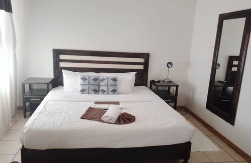 Hukuntsi Casa | SHI Hotel