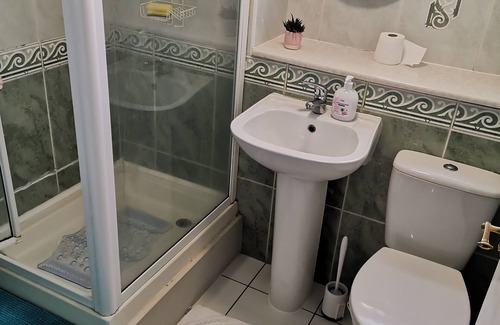 South Shields Casa | Shielded Serenity King Suite