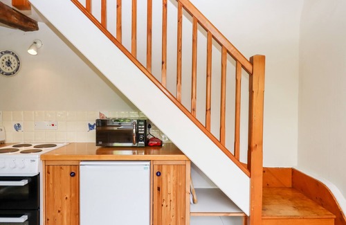 Hemyock Cabaña | SHILLINGS COTTAGE, pet friendly, with pool in Hemyock