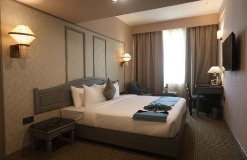 Pullepady Hotel | Shilton International