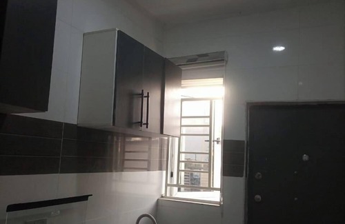 Ofin Apartamento | Shimawa-Apartment-Sleeps2-Parking-24/7Security