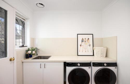 Carrum Downs Casa | Shine Carrum Down - Family Oasis With Heated Pool