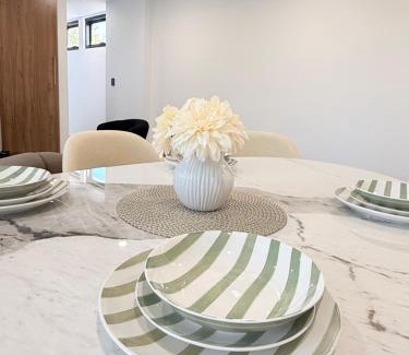 Gladesville Casa | Shineland Holiday