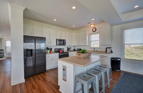 Sneads Ferry Casa | "Shining Sea" - Oceanview & Soundview 5 Bedroom Home in North Topsail Beach