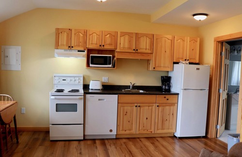 Green Gables Otro | Shining Waters Cottages