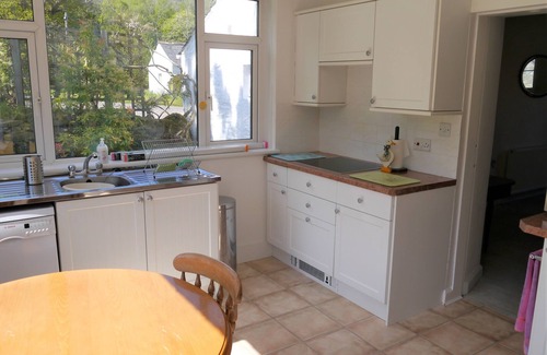 Thornhill Cabaña | Shinnel House - a house that sleeps 8 guests in 3 bedrooms