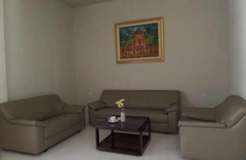 Klojen Hotel | Shinta Guest House
