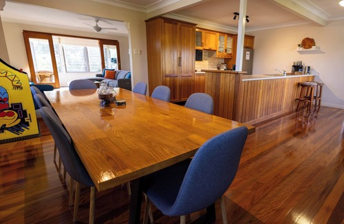 Budgewoi Casa | Shiny Diamond Lake View