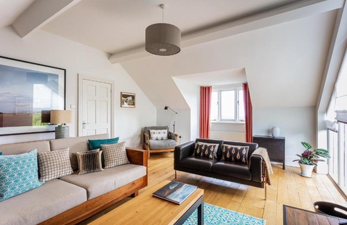 Porlock Casa | Ship Bungalow