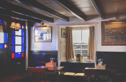 Mousehole Hotel | Ship Inn