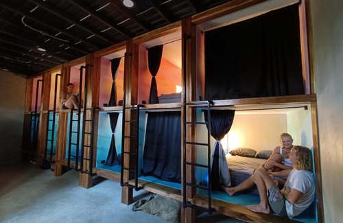 Uvita Hostal | Shipwrecked Hostel