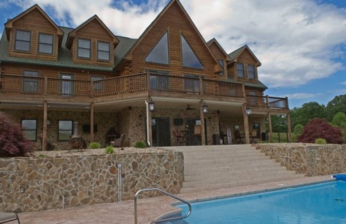 Roanoke Cabaña | Rural-Ejecutivo-Baño Privado-Vista a la Montana
