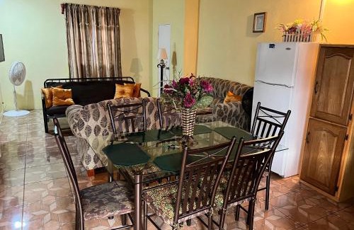 Mt. Pleasant Apartamento | Shirvan Holiday Apartments Two Bedroom