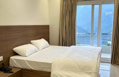 Guptkashi Hotel | Hotel Om Kedar