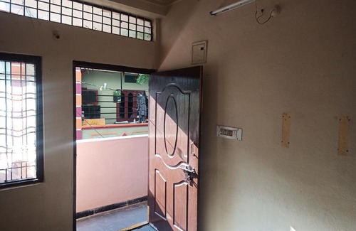 Begumpet Apartamento | Shiva House Rental Agency