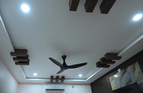 Murudeshwara Hotel | Shivani Sunset Bay Beach Resort