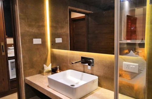 Sinquerim Casa | Shivers Oasis Luxury Room Hotel