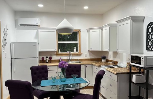 Fluker Cabaña | SHL- Lilac Wisteria Cottage