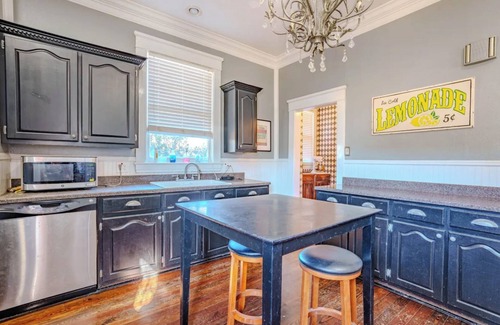 Sheffield Casa | Shoals 3BR w/ Pool | Walk to Downtown & Riverfront