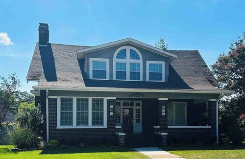 Sheffield Casa | Shoals 3BR w/ Pool | Walk to Downtown & Riverfront