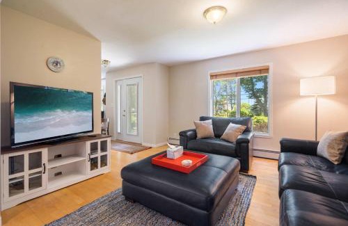 Rye Casa | Shoals View Escape Ocean Views Dog-Friendly
