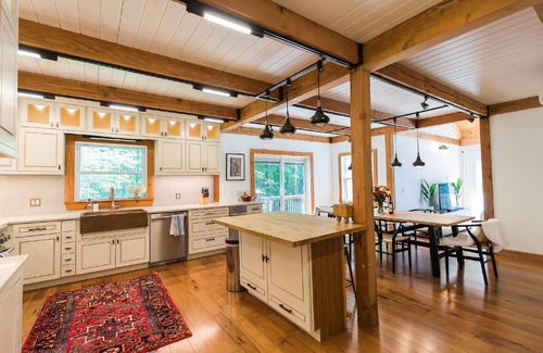 Shokan Casa | Shokan Lodge: Mid-Century Modern Getaway