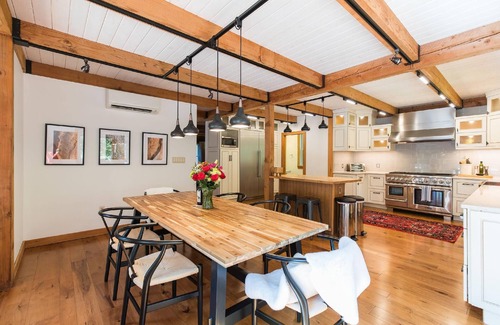 Shokan Casa | Shokan Lodge: Mid-Century Modern Getaway