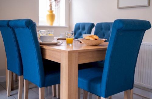 Bicester Casa | Shop & Stay at Bicester Village near our 3 Bed Home Pass the Keys