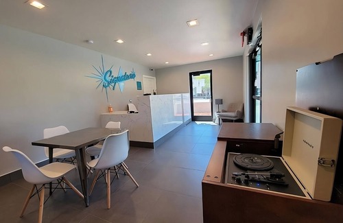 Newhall Complejo | Shopping Spree at Westfield Valley Fair Shopping Mall! 3 Units W/ FREE Parking