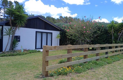 Taupo Bay Casa | Shore Beats Work Taupo Bay