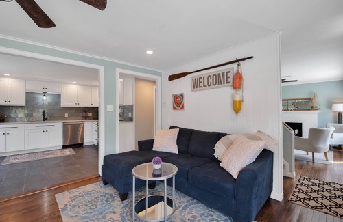 Old Saybrook Casa | SHORE BEATS WORK! Walk to Cornfield Point Beach. Backyard Oasis. Bike to town.
