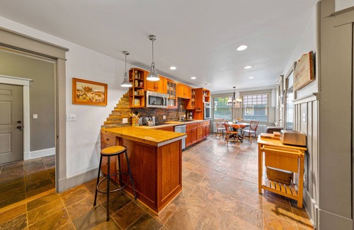 Lake Placid Casa | Shore Crest, Lake Placid Luxury Village Downtown Residence, capacidad para 10-14