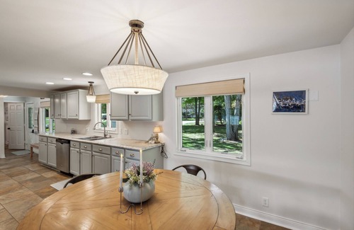 Grand Junction Casa | Shore Haven :Apple Picking, Hiking, and Lakeside Fires This Fall!