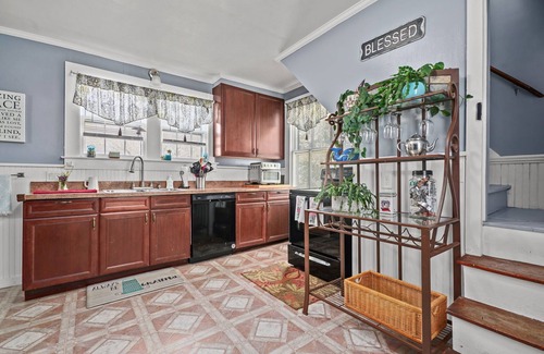 Birdsnest Casa | Shore Refections - historic charm just minutes from the beach!